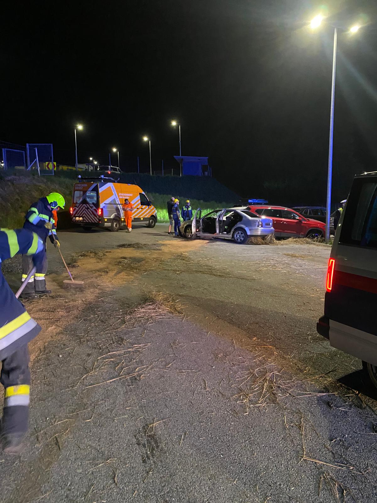 Nächtlicher Verkehrsunfall mit verletzter Person